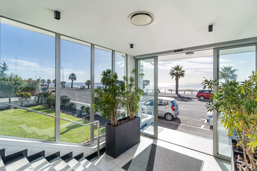 2 Bedroom Property for Sale in Mouille Point Western Cape